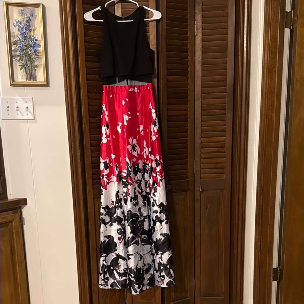 Aqua Dresses Elegant Black and Red Floral Maxi Dress. New, never worn